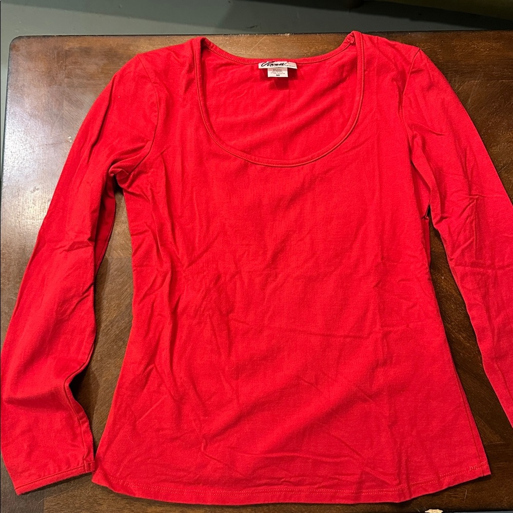 Vixen Longsleeve Red Top w/ Scooped Neck